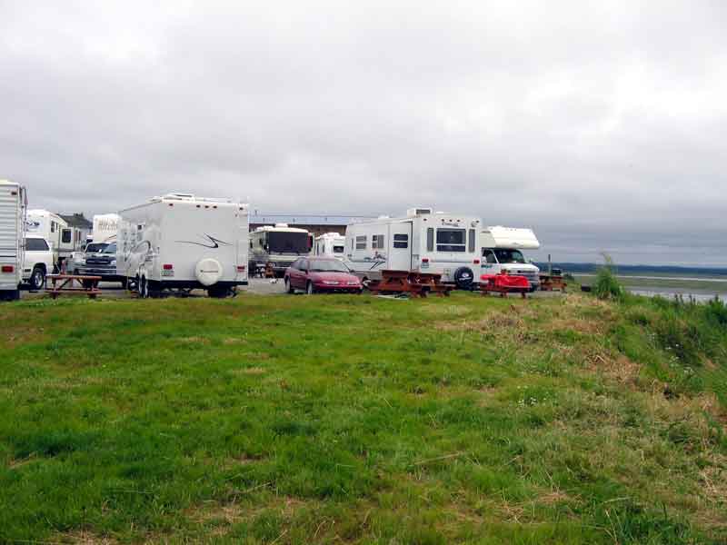 Beluga Lookout Lodge & RV Park