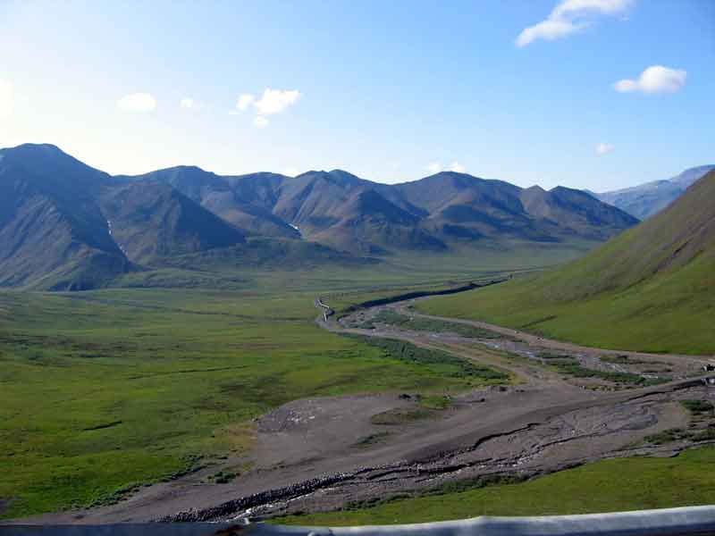 looking south heading up the Atigun Pass