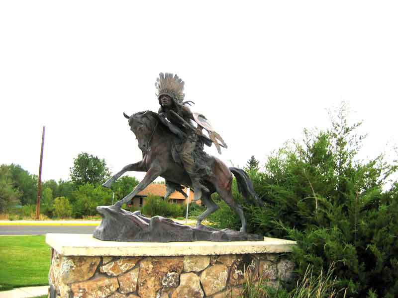 Lander statue